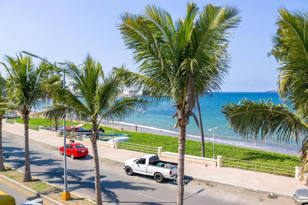 Hotel Puerto Viejo มาซาตลัน ภายนอก รูปภาพ